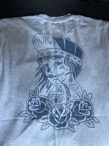 Camiseta rvca