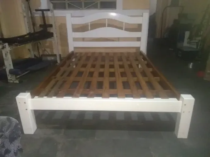 Cama de Casal Madeira Maciça muito forte reforçada Toda Restaurada e Reformada