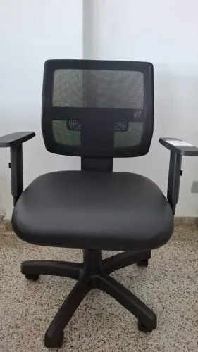 Cadeira Giratória NR17 Tela Nacional (nova)