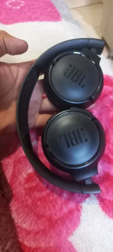 FONE BLUETOOTH JBL 520BT FONE USADO 100 ja leva original só não tem carregador tipo C