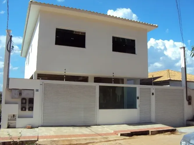 Casa com Três Suítes no bairro Jardim Itapemirim