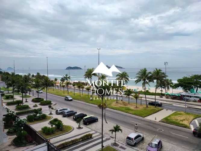 Cobertura Duplex à Venda na Barra da Tijuca | 370 m² | 4 Suítes | Vista Mar e Pedra da Gáv