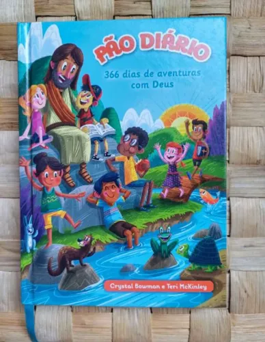 Pão Diário Devocional Infantil - 366 dias de aventura com Deus