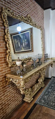 Moveis luxo, conjunto aparador e espelho talhado a mão pintura a ouro super luxo 