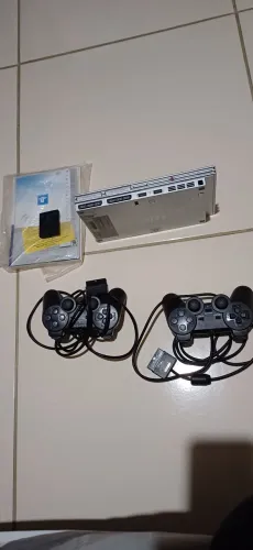 Playstation 2 com 2 controles