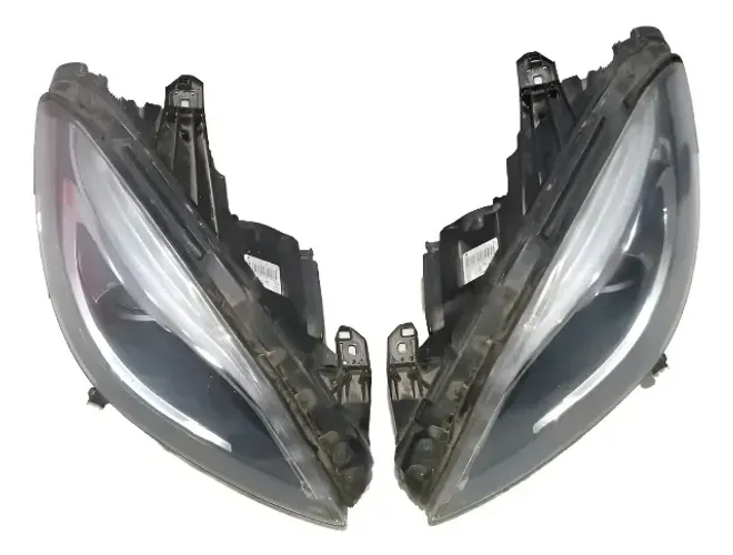 Par De Farol Completo Mercedes A200 A2468207261 A2468207161 Ambos Lados (Usado)