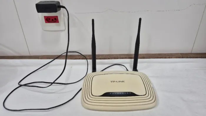 Roteador Wi-fi Tp-link Tl-wr841n 300mbps - Branco