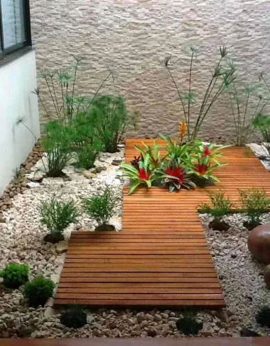 Jardim Vertical Decorativo com Madeira