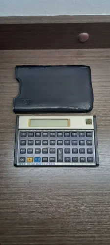 Calculadora financeira HP 12C com capa