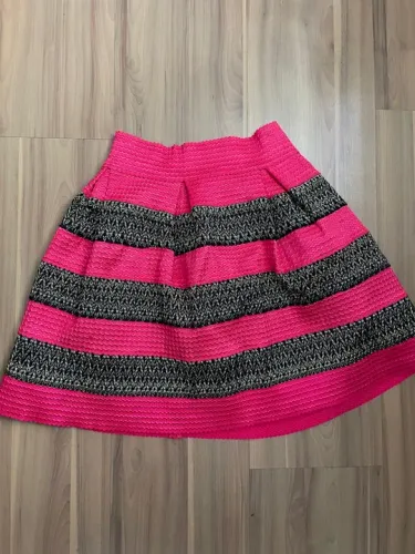 Saia Pink com Listras Preta, para adolescente tamanho M