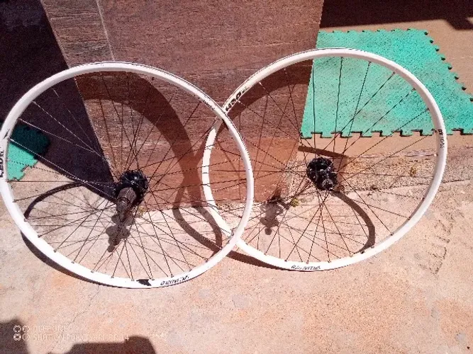 Par de rodas Specialized/ DTSwiss 420 aro 26 , raios DT Swiss, cubo DT Swiss Specialized