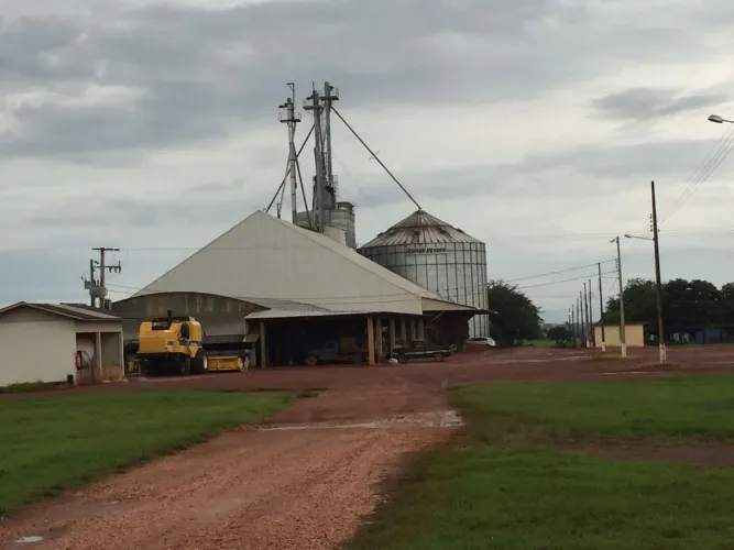 Fazenda de 18.500hec em porto do Gaúchos MT. Vende 6.5 milhões saca soja.
