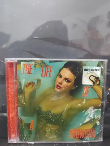 Taylor Swift CD The Life of a Showgirl + Poster Importado