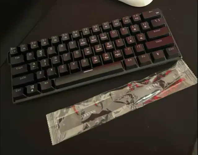Teclado gamer mecânico Ajazz Nk61 - Novo