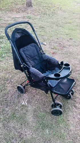 Vende-se carrinho de bebê cosco