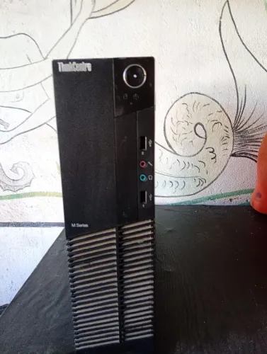 CPU Lenovo para retirada de peças 