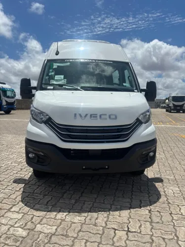 Iveco Daily Minibus 50-180 Fretam.(diesel)(e6) 2025