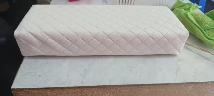 Apoio para maos acolchoado branco