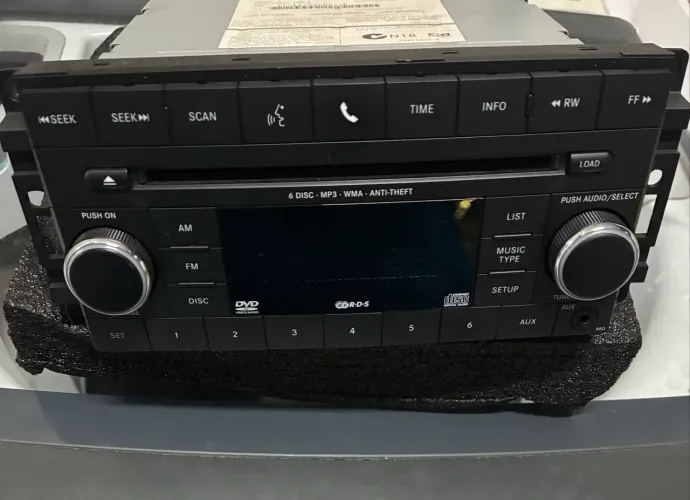 Rádio CD player mp3 Jeep compass original + moldura do painel do rádio 