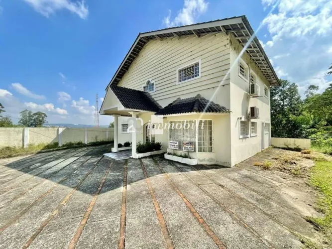 Casa à venda em Cotia, Granja Viana, com 4 quartos, com 228.6 m²