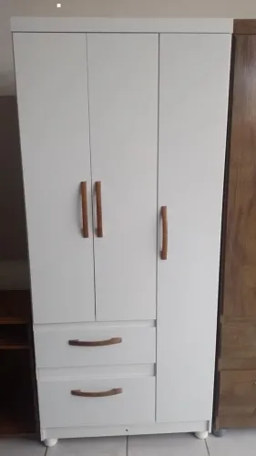 Guarda roupa solteiro 3 portas 2 gavetas 