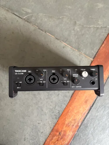interface de audio tascam 2X2 HR