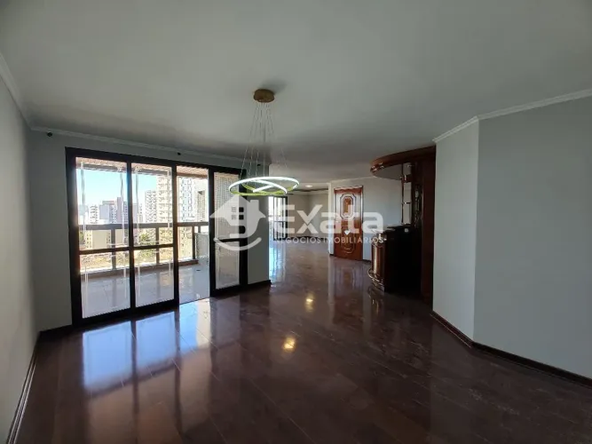 VENDE-SE Cobertura Duplex - 4 Quartos com 4 Suítes - Zona Central - Edifício Dona Martha -