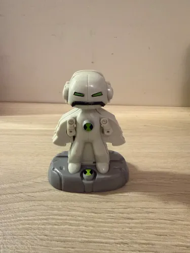 Eco Eco Deluxe Ben 10 Força Alienígena Bandai