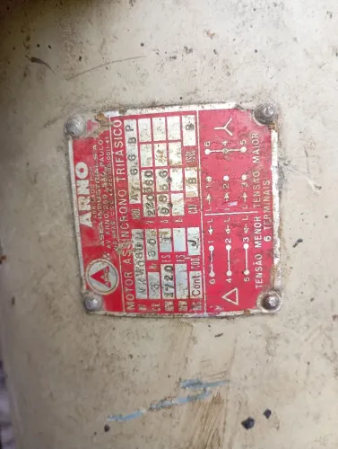 Motor elétrico Arno funcionando : 200,00