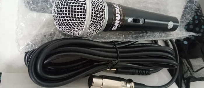 MICROFONE SHURE SM58 NOVO O FANTÁSTICO EM QUALIDADE