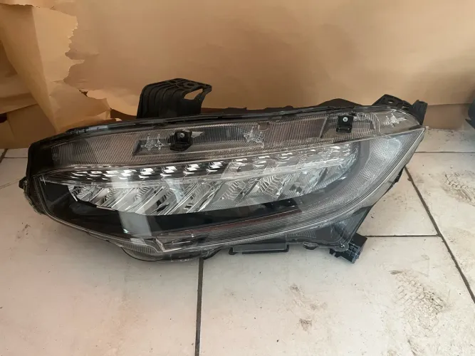 Farol Honda civic touring 