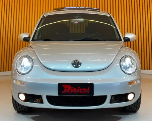 Volkswagen New Beetle 2.0 MI Mec./aut. 2010