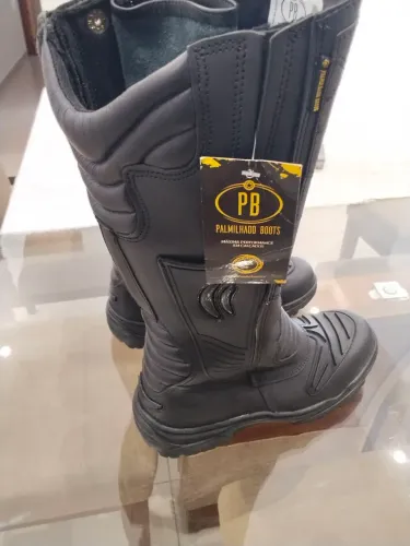 Bota PB palmilhado N 40, sem uso