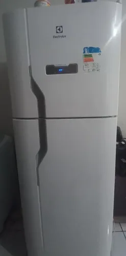 Geladeira Electrolux Duplex frostfree.