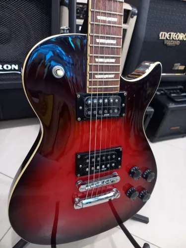 Guitarra washburn Winston nova