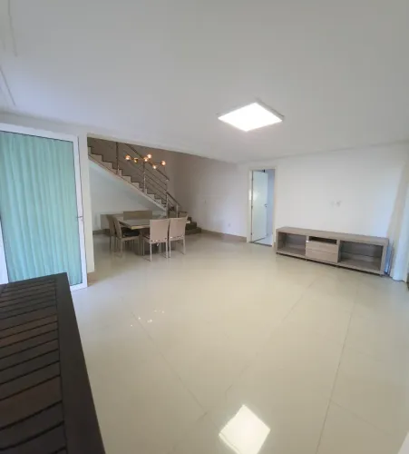 Alugo casa 4 quartos próximo a ce040