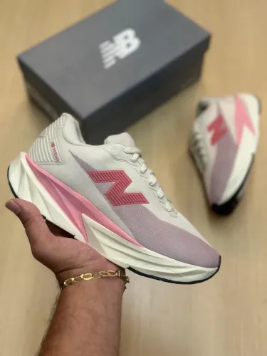 Tênis feminino New balance