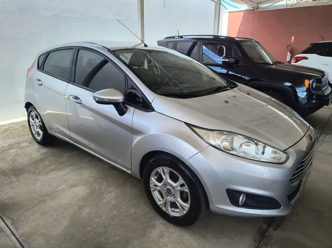 Ford Fiesta 1.5 16V Flex Mec. 5P 2014