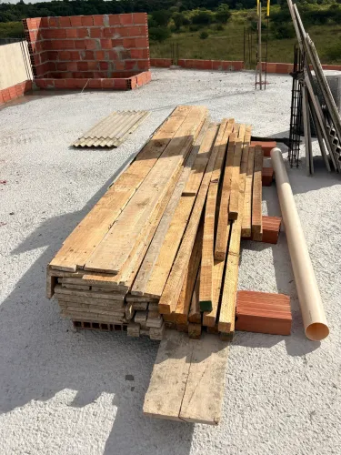 Tábuas de Pinus para obra