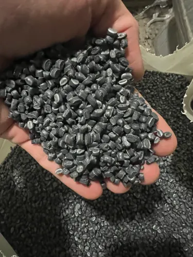 PEAD Polietileno de Baixa Densidade Reciclado Granulado Sopro e Extrusao COR: PRETA