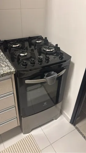 Fogão Electrolux 4 bocas 52LSV Mesa de vidro forno 70L