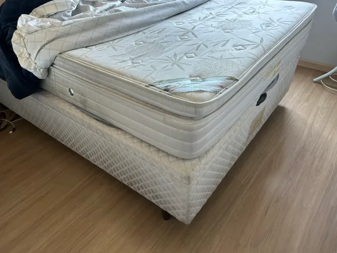 Cama box baú casal + colchão molas