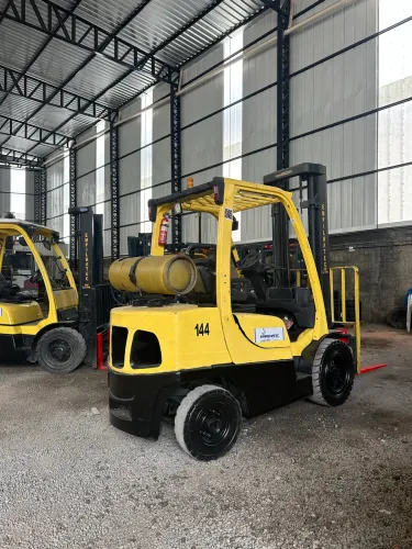 Empilhadeira Hyster 3 toneladas 2017
