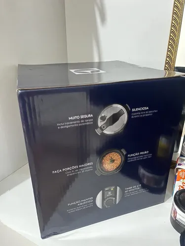 Vendo Panela de Pressão Elétrica Electrolux by Rita Lobo NOVA NA CAIXA, LACRADA