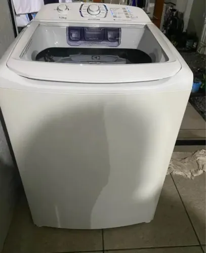 Máquina electrolux 220v 13kg Lava e centrífuga