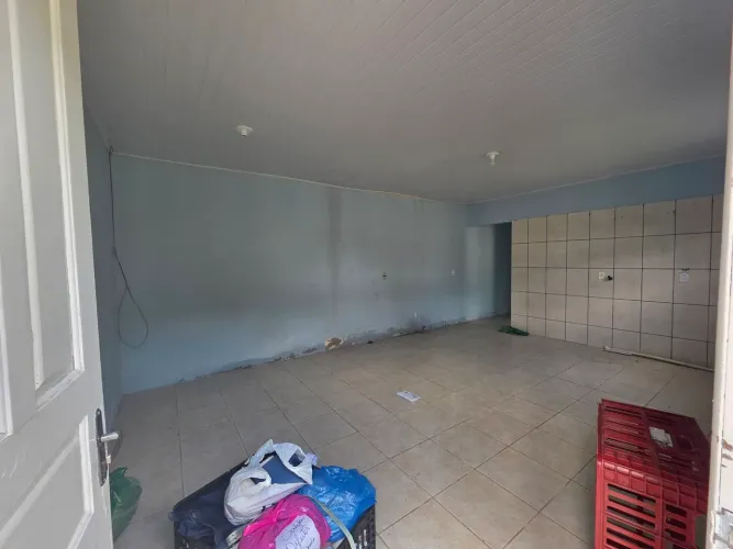 ALUGO CASA EM SOMBRIO DIRETO COM PROPRIETÁRIO