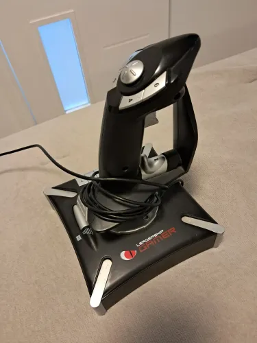 Joystick simulador de voo