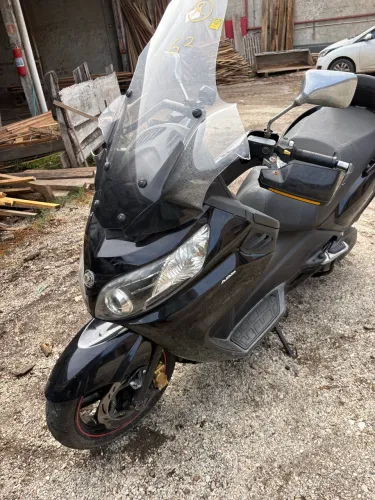 Dafra 400 peças usadas sucata 