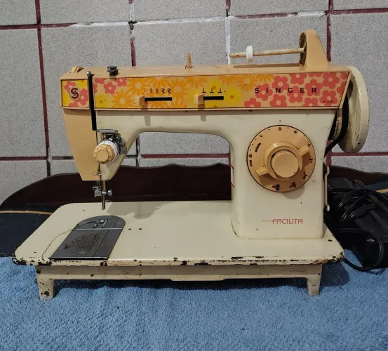 Maquina de costura