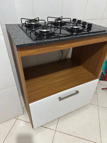 COOKTOP ITATIAIA + BANCADA DE MADEIRA